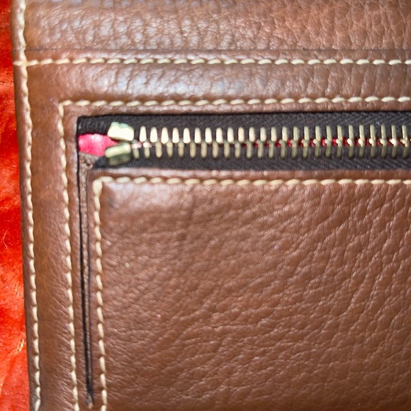 Dooney and Bourke Dillen collection continental wallet - Picture 6 of 11